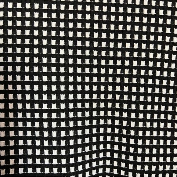 3 for $30! Marilyn Monroe black and white crop top - Picture 4 of 8